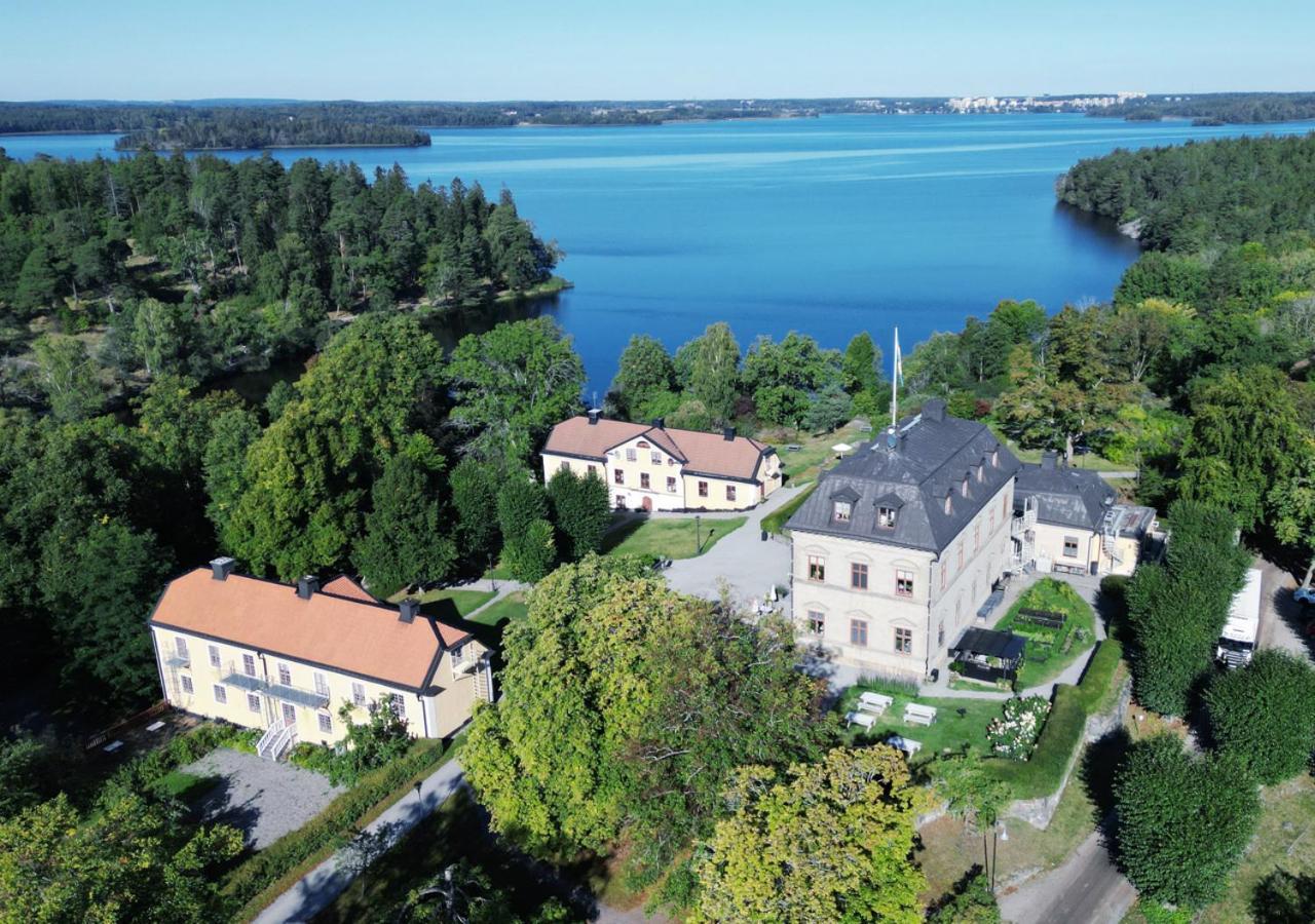 Goervaelns Slott Hotel Jarfalla Bagian luar foto