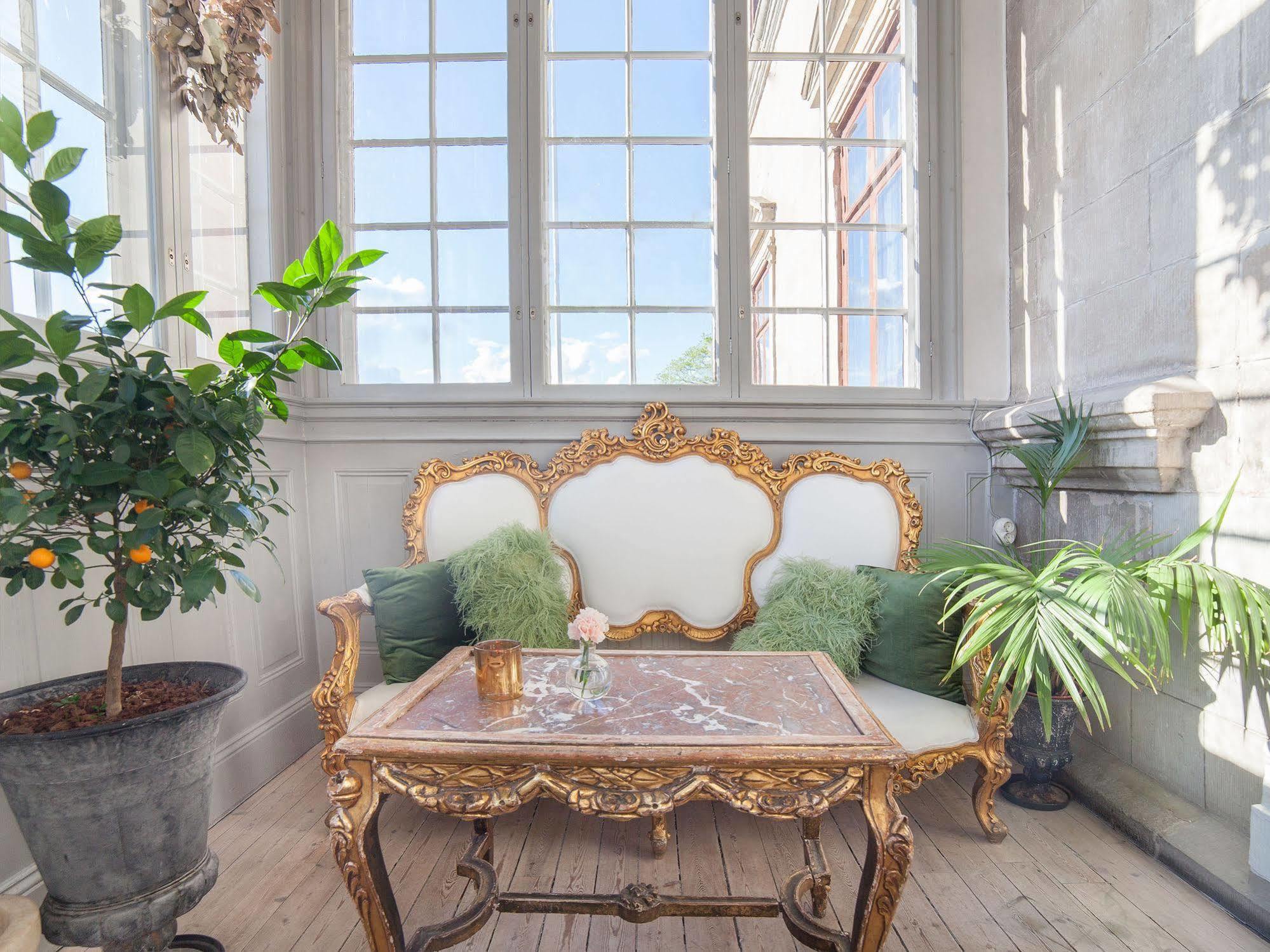 Goervaelns Slott Hotel Jarfalla Bagian luar foto